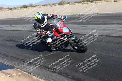 media/Dec-01-2025-Moto Forza (Mon) [[2daa91e15f]]/3-Beginner Group/Session 4 (Turn 10 Inside)/